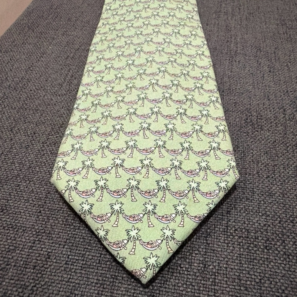 Palm Tree’s & Hammocks Patterned Green Tie